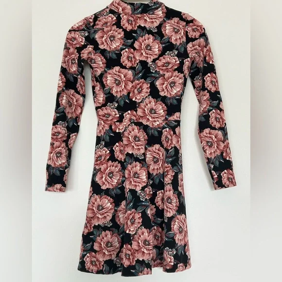 HOLLISTER floral choker neck skater dress - Picture 5 of 8